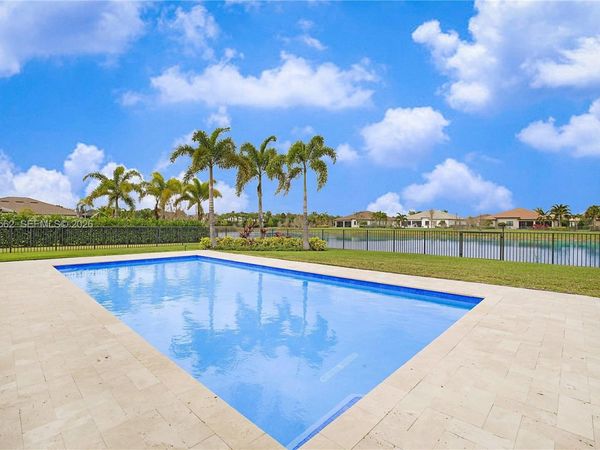 9117 Balsamo Dr , Palm Beach Gardens, FL 33412
