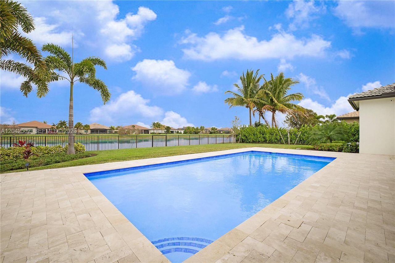 9117 Balsamo Dr , Palm Beach Gardens, FL 33412 Photo