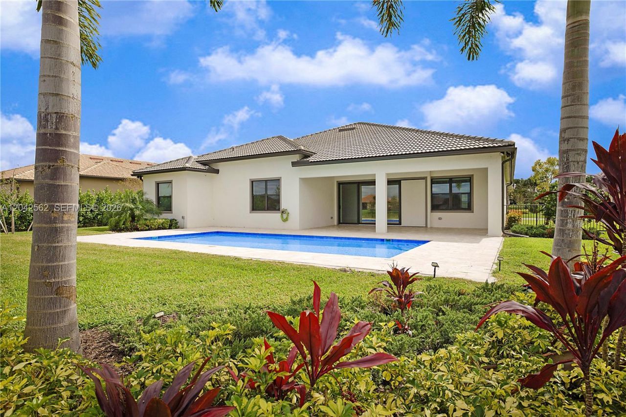 9117 Balsamo Dr , Palm Beach Gardens, FL 33412 Photo
