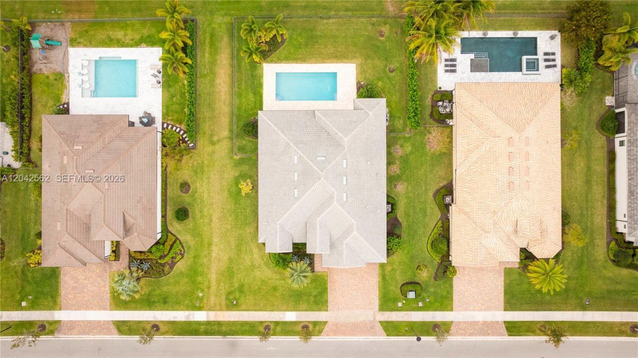 9117 Balsamo Dr , Palm Beach Gardens, FL 33412 Photo