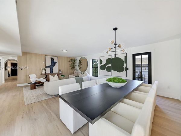 7811 Carlyle Ave, Miami Beach, FL 33141