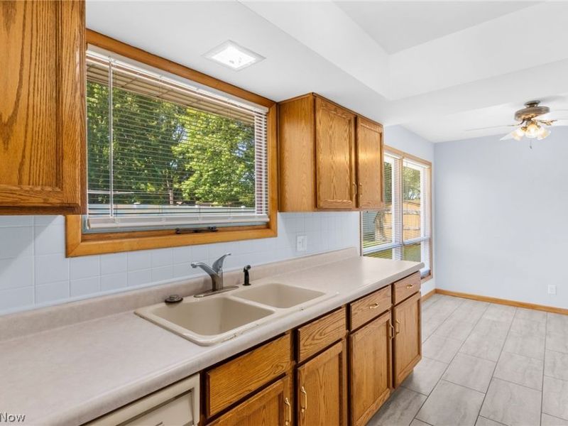 253 Earl Drive NW, Warren, OH 44483 Photo 12