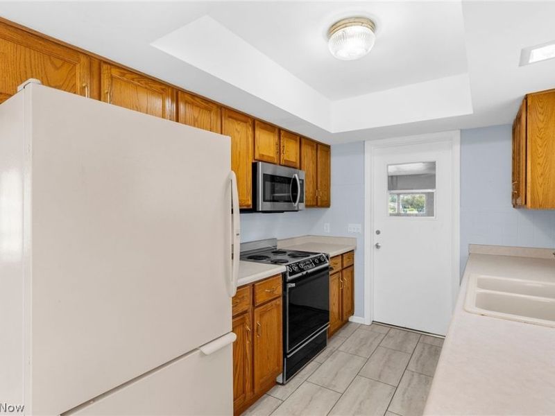 253 Earl Drive NW, Warren, OH 44483 Photo 13