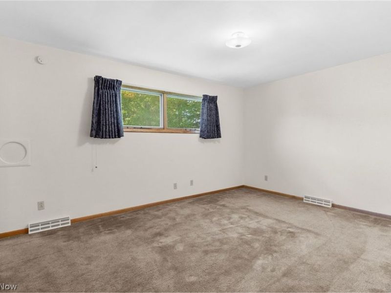 253 Earl Drive NW, Warren, OH 44483 Photo 22