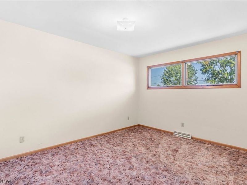 253 Earl Drive NW, Warren, OH 44483 Photo 25