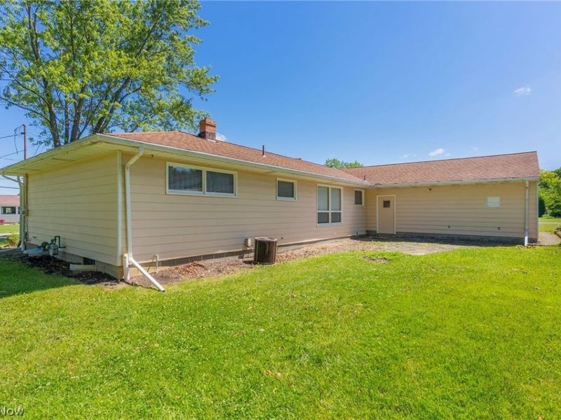 253 Earl Drive NW, Warren, OH 44483 Photo 33