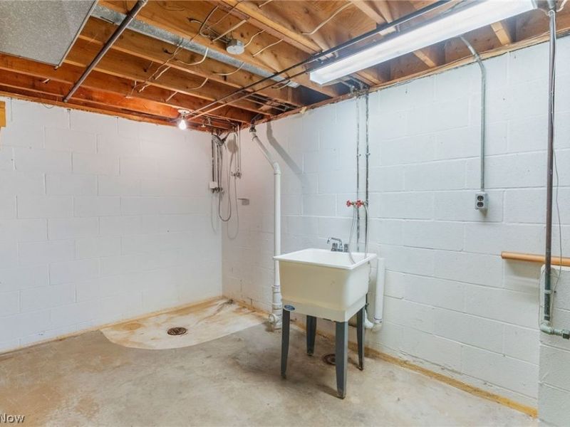 253 Earl Drive NW, Warren, OH 44483 Photo 43