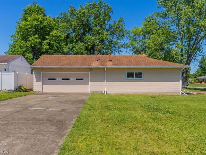 253 Earl Drive NW, Warren, OH 44483 Photo 6