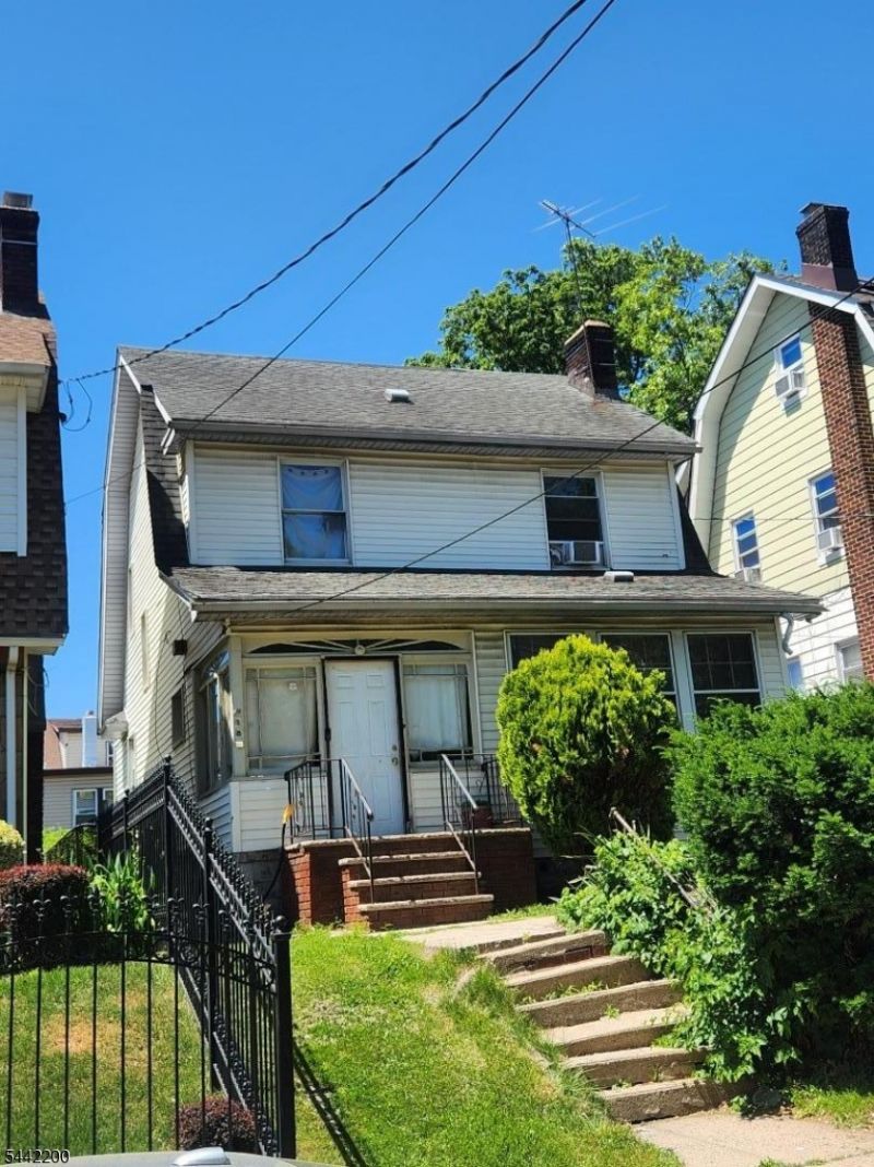 186 Hansbury Ave, Newark, NJ 07112 Main Photo