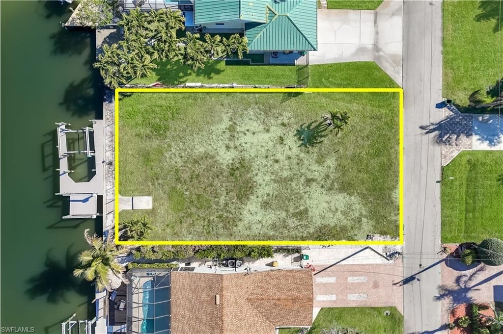 207 6th St, Bonita Springs, FL 34134 Photo