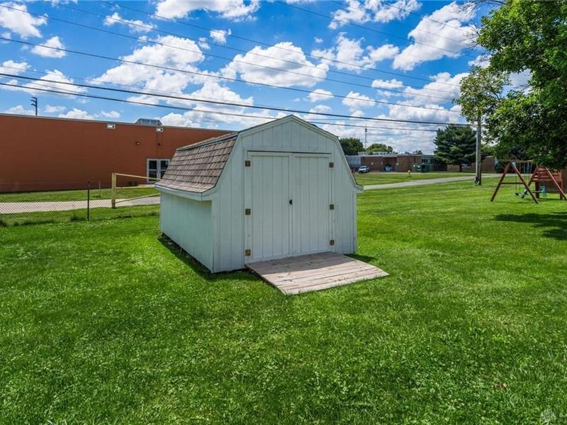 14 Greeneview Drive, Jamestown, OH 45335 Photo 7