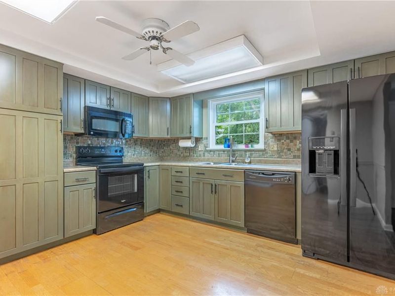 7072 Cliffstone Drive, Huber Heights, OH 45424 Photo 10