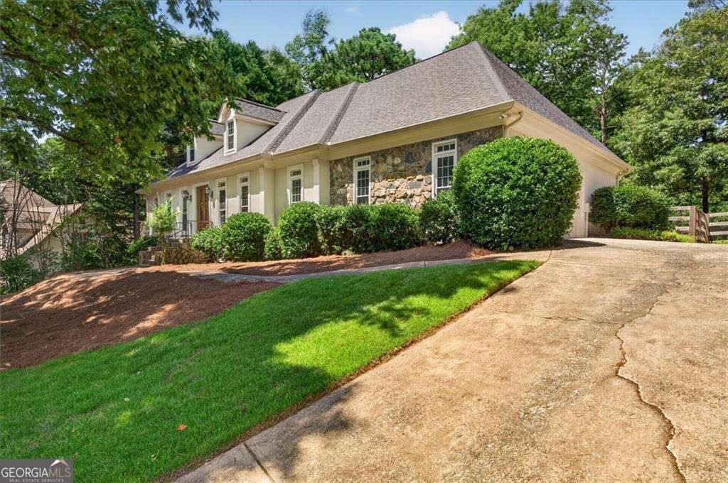 125 Lazy Laurel Chase, Roswell, GA 30076 Main Photo