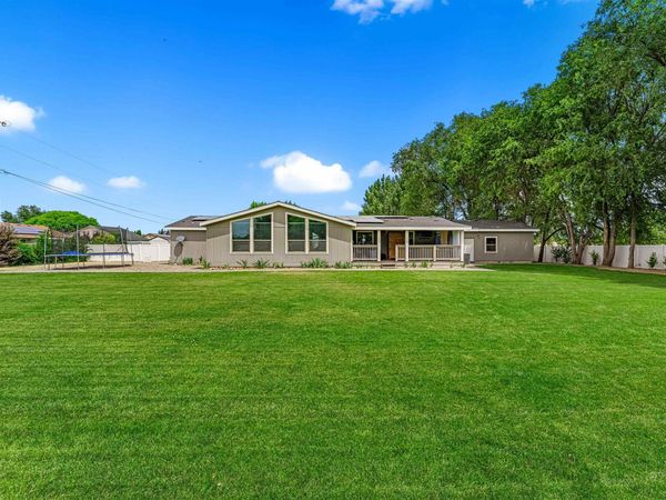 30 S Wherry Ln, Nampa, ID 83687
