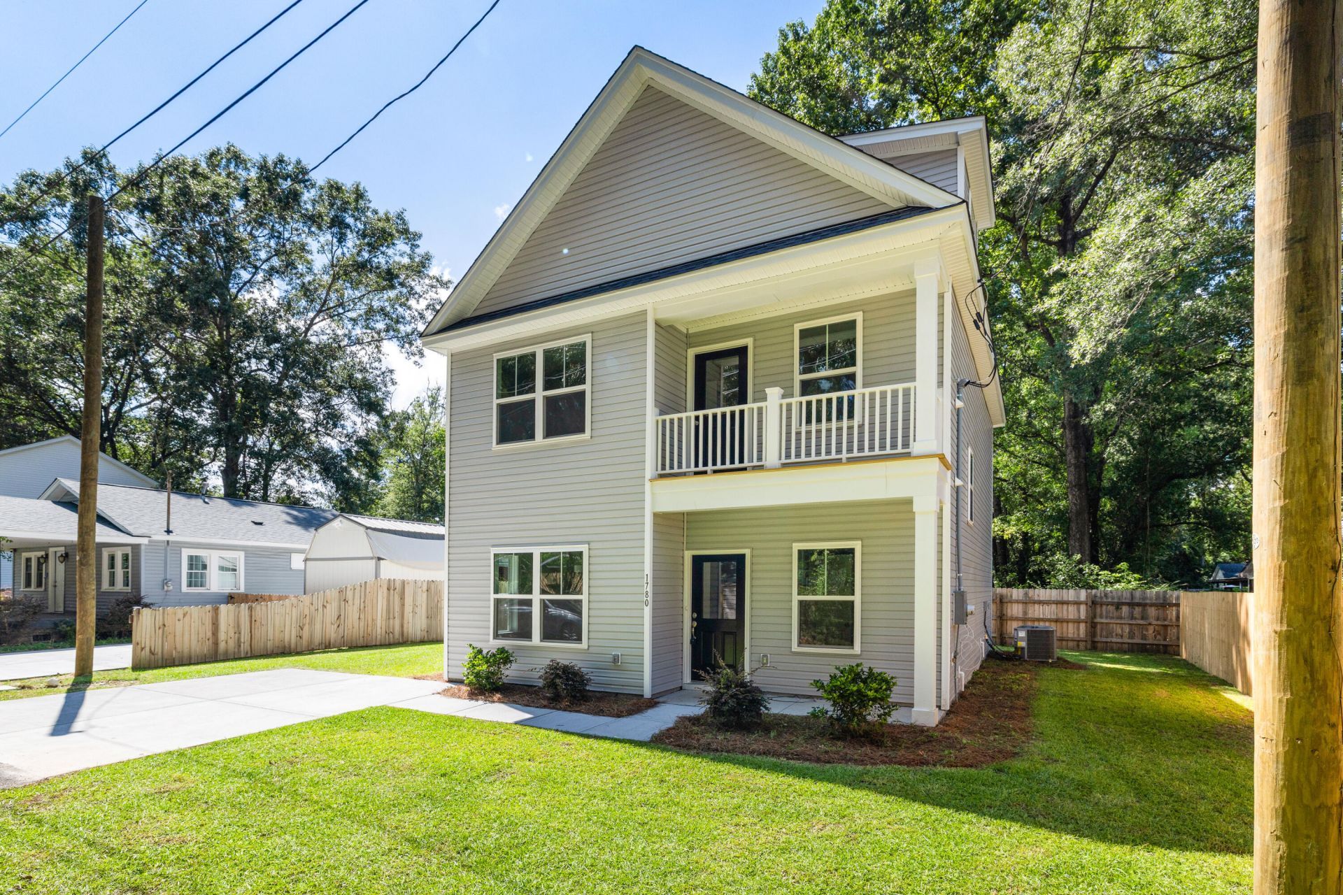 1780 Melody Lane Photo 2