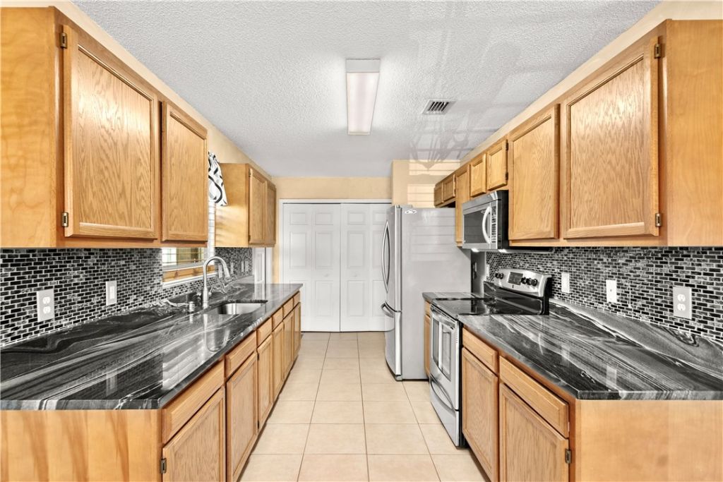 1190 12th Court Sw, Vero Beach, FL 32962 Photo