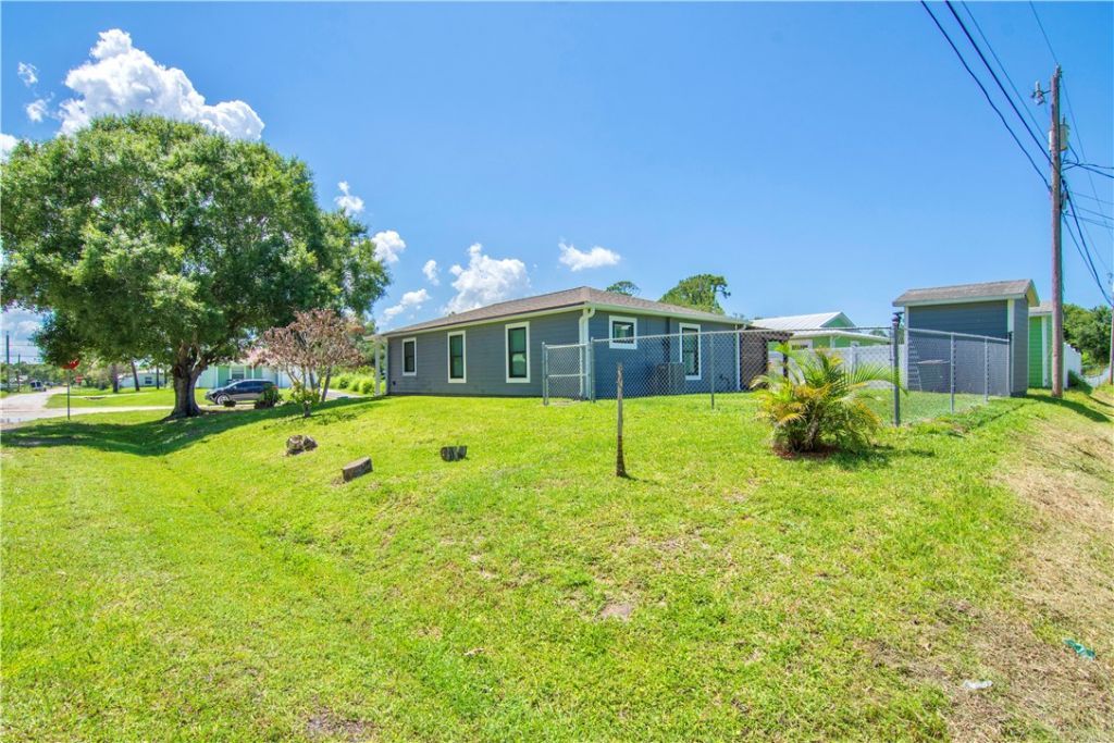 1190 12th Court Sw, Vero Beach, FL 32962 Photo