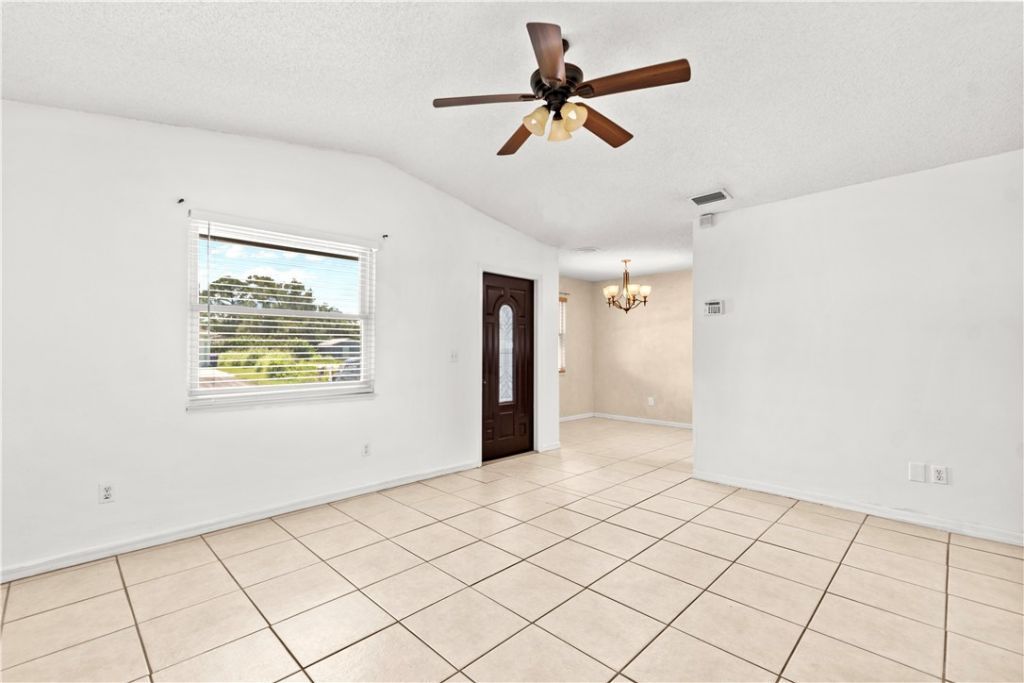 1190 12th Court Sw, Vero Beach, FL 32962 Photo