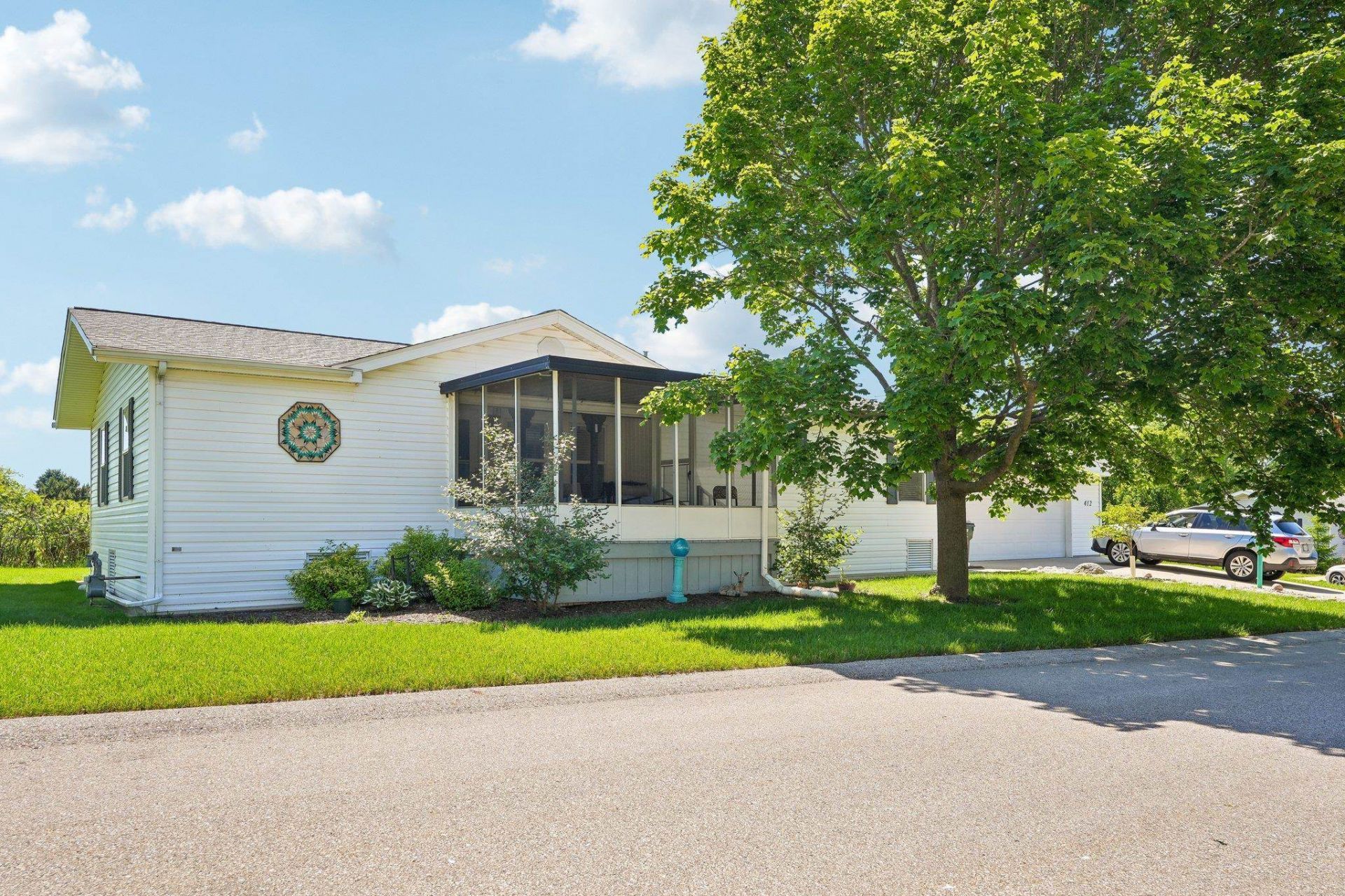 412 Harbor Heights Drive, Waterford, WI 53185 Main Photo
