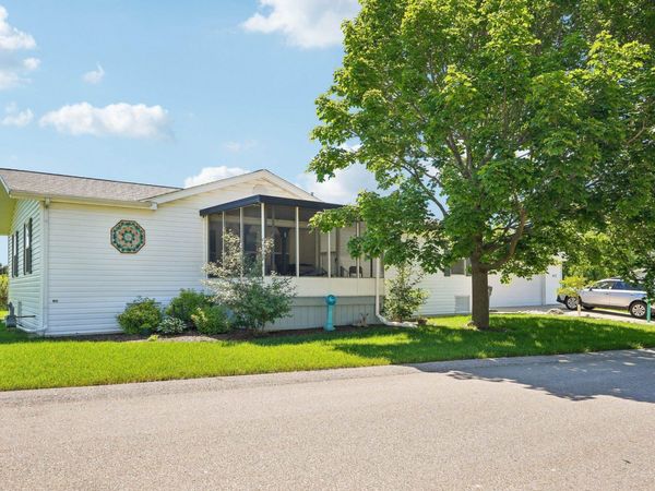 412 Harbor Heights Drive, Waterford, WI 53185