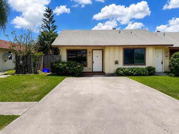 9202 E Highland Pines Boulevard, Palm Beach Gardens, FL 33418