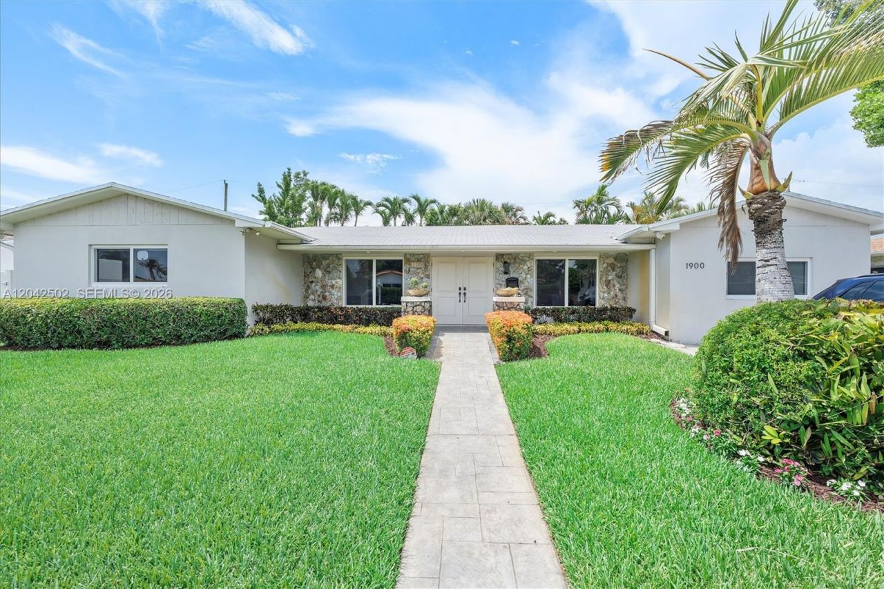 1900 NE 210th St, Miami, FL 33179 Photo