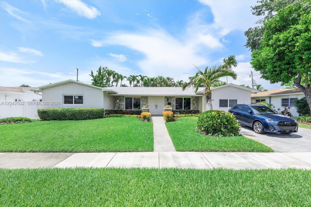 1900 NE 210th St, Miami, FL 33179 Photo