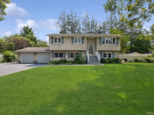 115 Clarendon Road, Ronkonkoma, NY 11779