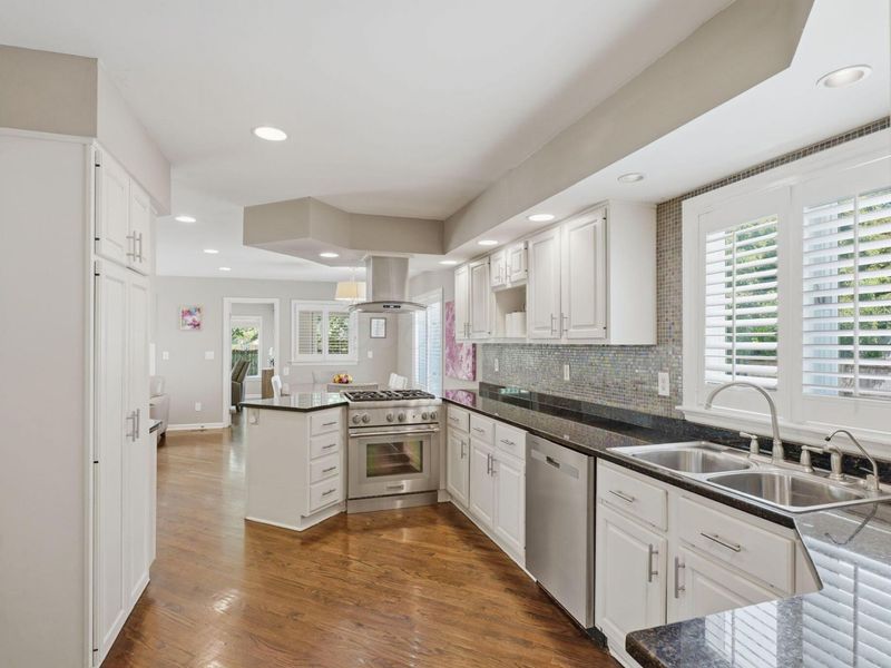 2724 Sherwood Road, Columbus, OH 43209 Photo 6