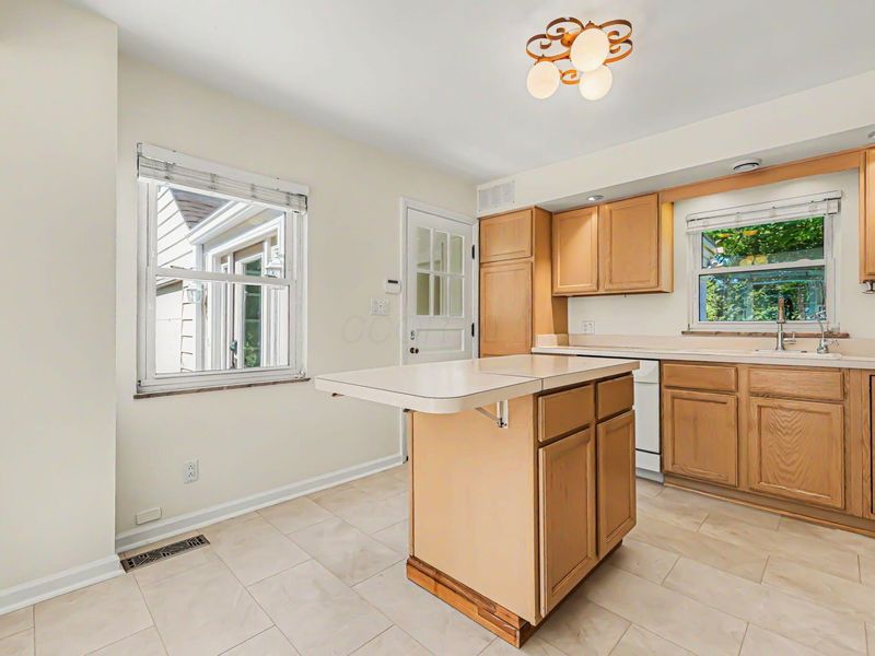 93 N Harding Road, Columbus, OH 43209 Photo 14