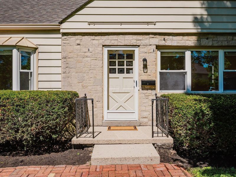 93 N Harding Road, Columbus, OH 43209 Photo 4