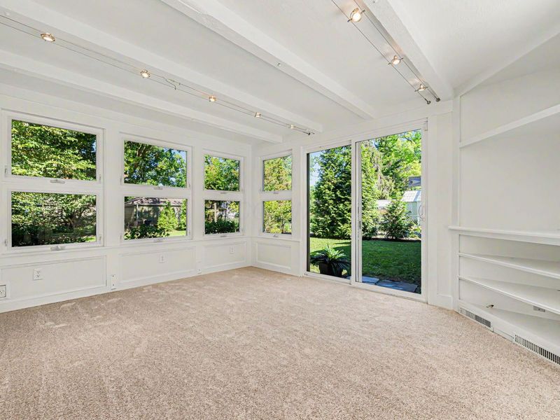 93 N Harding Road, Columbus, OH 43209 Photo 9