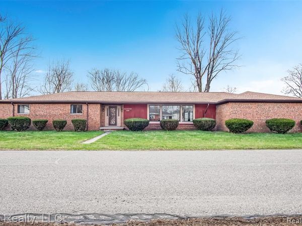 11200 Wahrman Street, Romulus, MI 48174