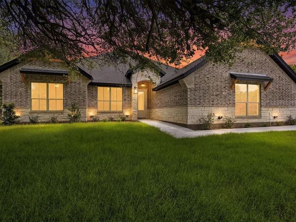 9814 Bringier Court , Granbury, TX 76049