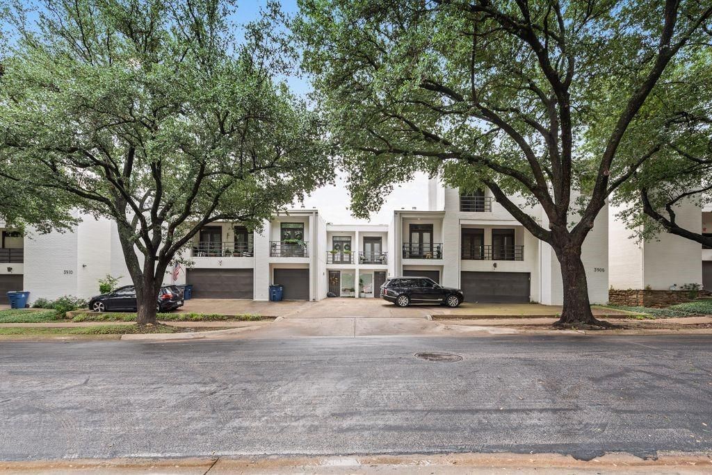 3906 Buena Vista Street, Unit 18, Dallas, TX 75204 Main Photo