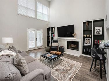 3906 Buena Vista Street, Unit 18, Dallas, TX 75204