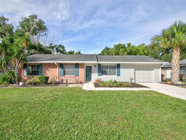 3000 LAUREL DRIVE , MOUNT DORA, FL 32757
