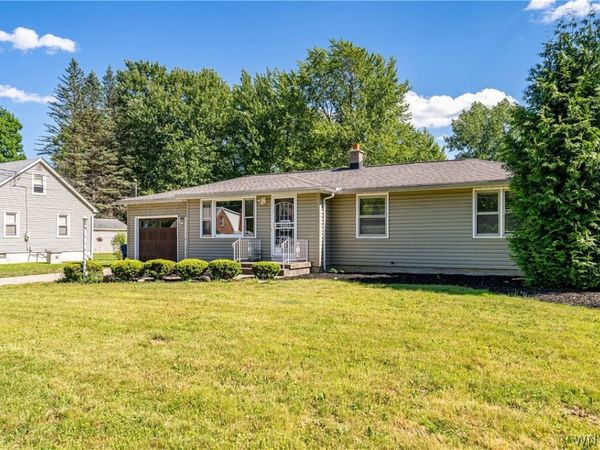 1297 Dodge Road , Getzville, NY 14068