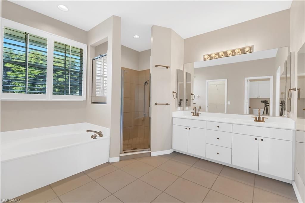 7894 Sandel Wood Cir W, Fort Myers, FL 33908 Photo