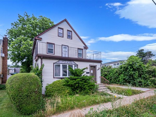 338 California Avenue , Uniondale, NY 11553