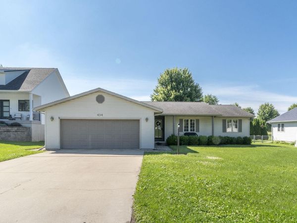 434 Amber Lane, Elk Run Heights, IA 50707