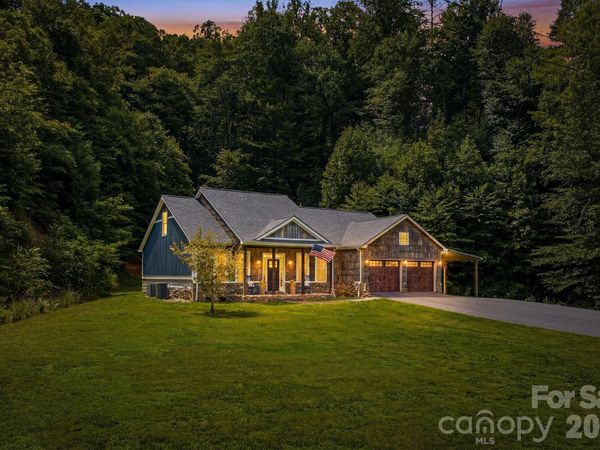 2570 Blowing Rock Boulevard , Lenoir, NC 28645