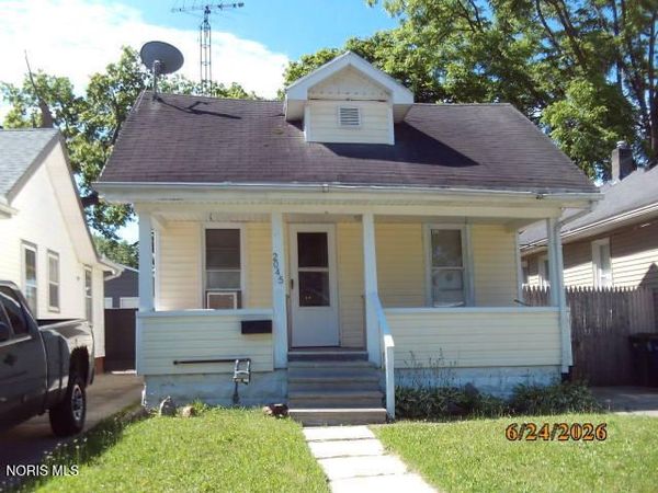 2045 Fairfax Road , Toledo, OH 43613