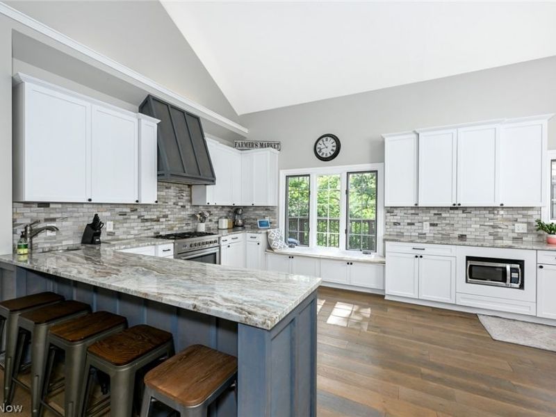 8465 Settlers Passage, Brecksville, OH 44141 Photo 11