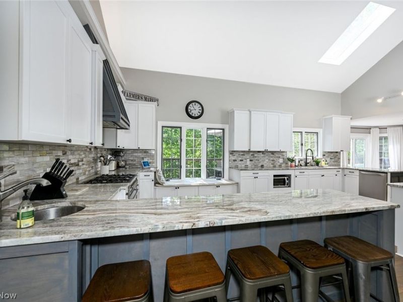 8465 Settlers Passage, Brecksville, OH 44141 Photo 12