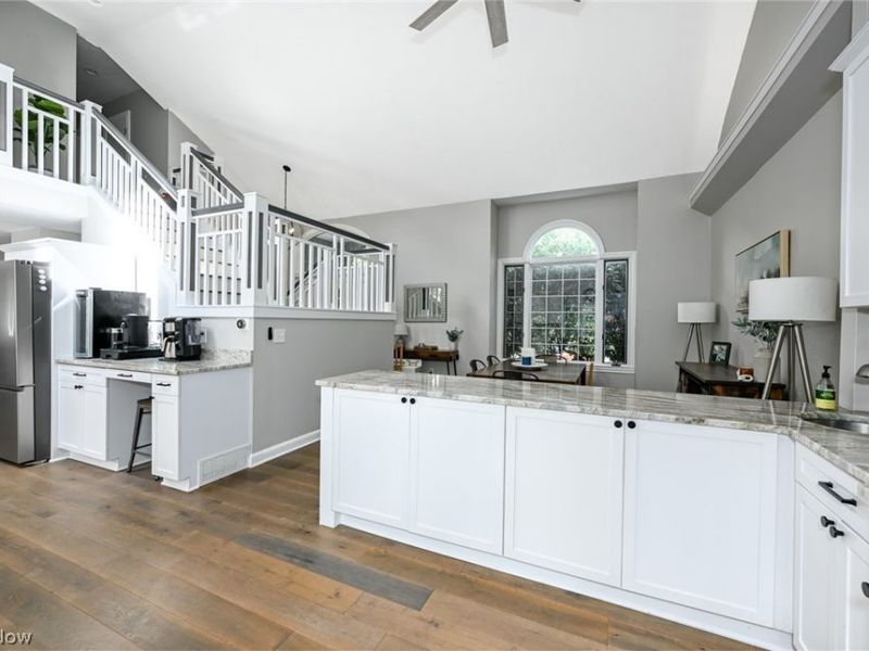 8465 Settlers Passage, Brecksville, OH 44141 Photo 14