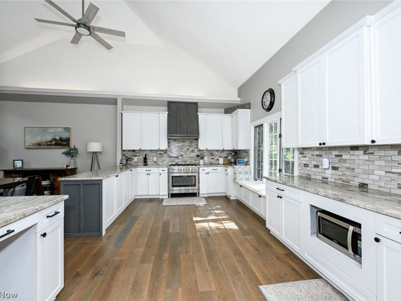 8465 Settlers Passage, Brecksville, OH 44141 Photo 9