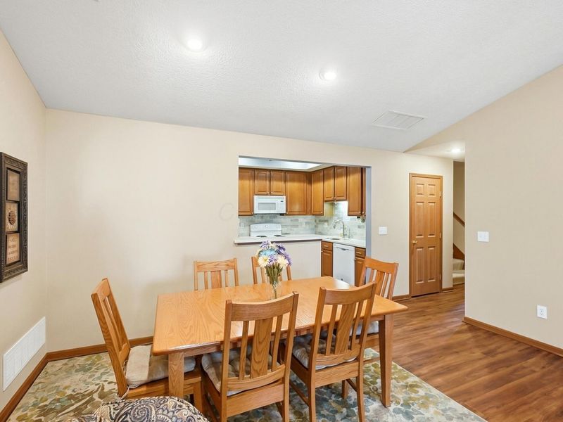 5382 Knotting Woods Drive , Westerville, OH 43081 Photo 10