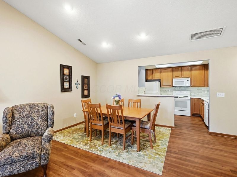 5382 Knotting Woods Drive , Westerville, OH 43081 Photo 11