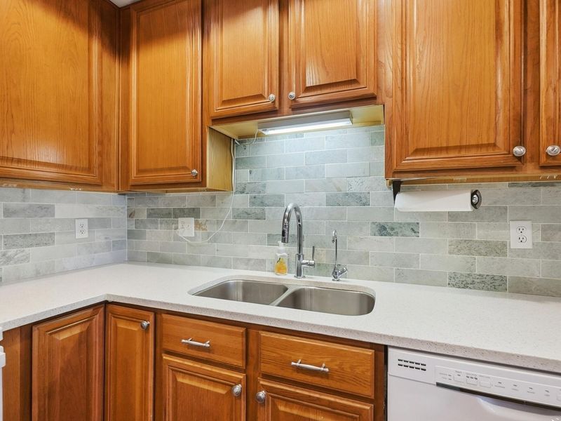 5382 Knotting Woods Drive , Westerville, OH 43081 Photo 16